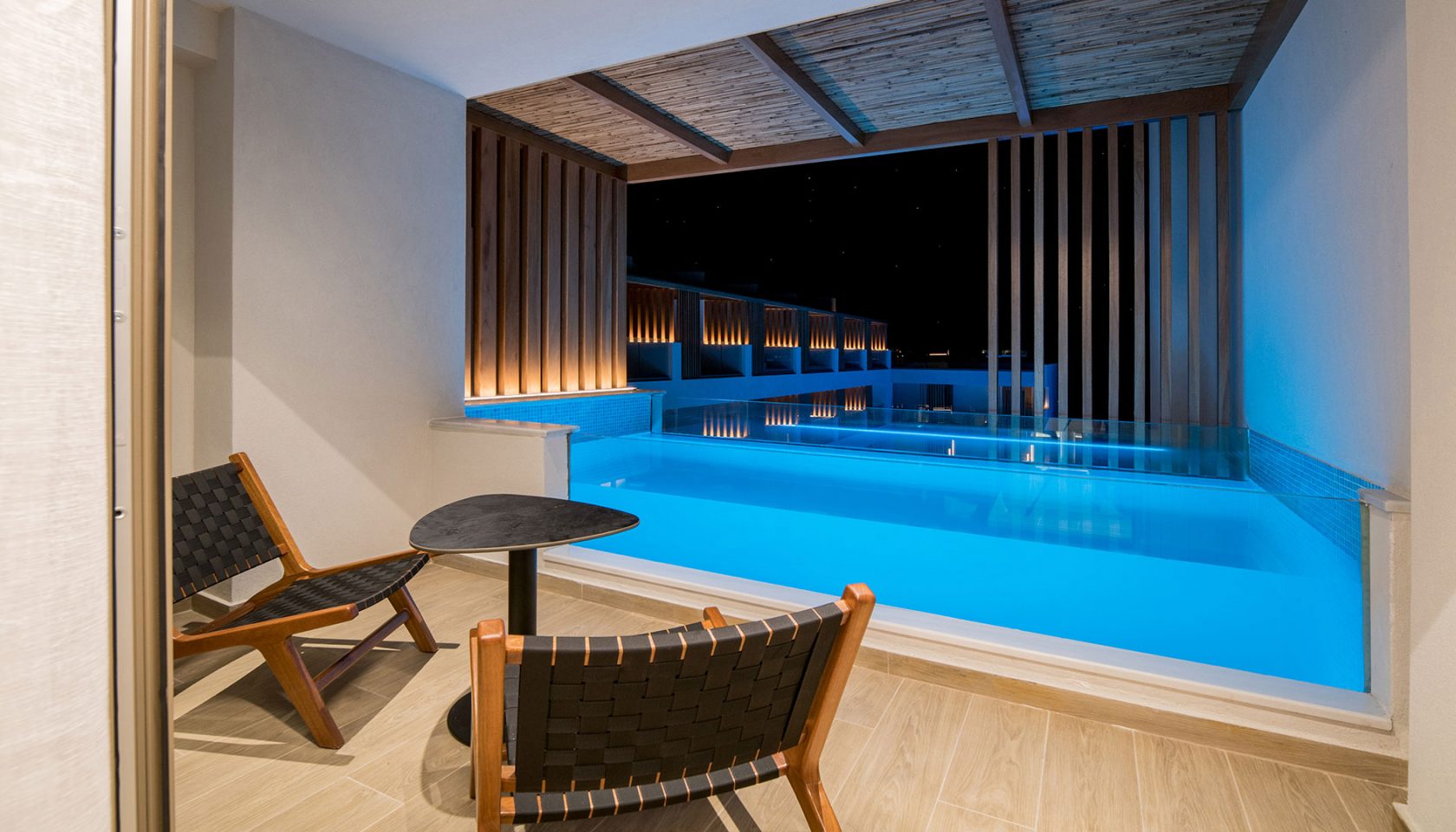 Dazzling Blue Luxury Room With Plunge Pool In Crete Akasha 